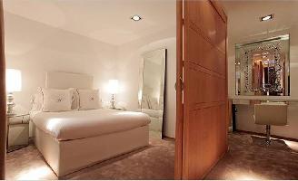 Hotel Domus Selecta Abalu Madrid Suites 