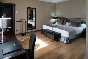 Hotel Catalonia Avinyo 