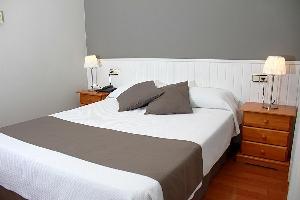 Hotel Isabel De Segura 